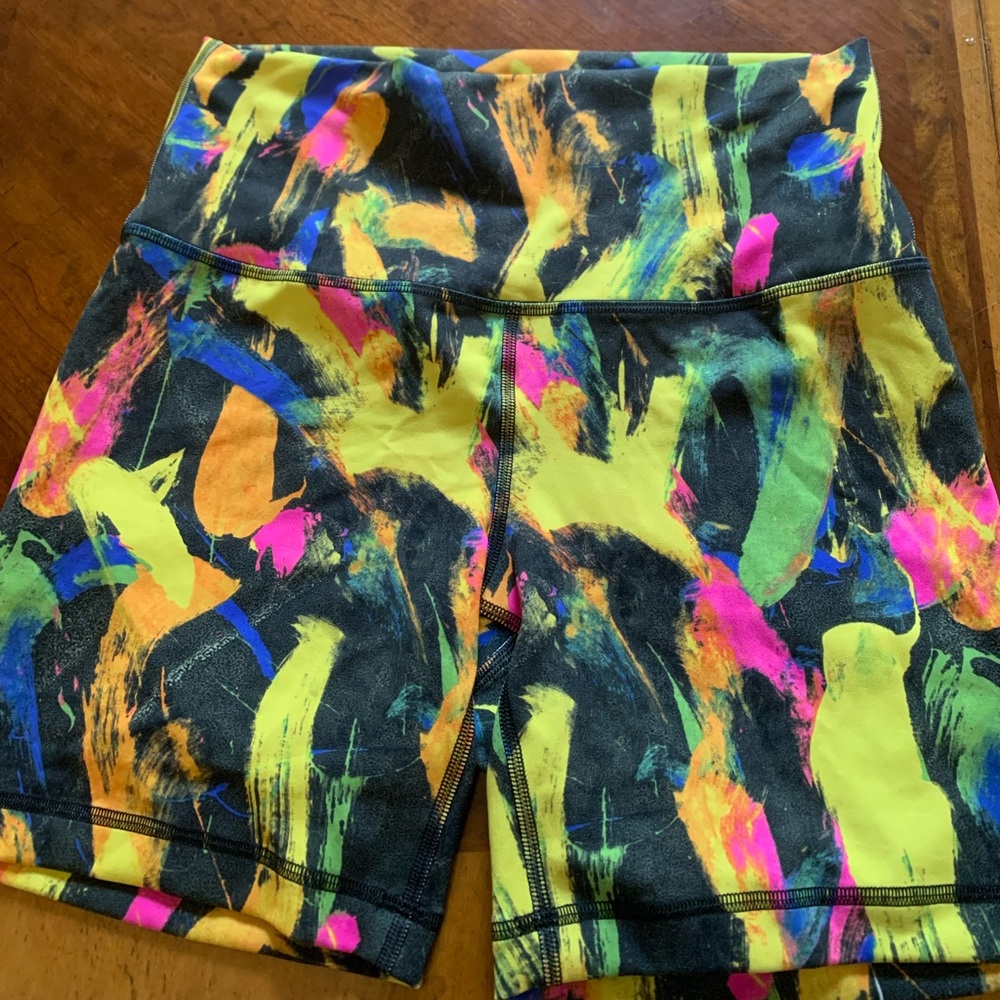 Lululemon Wunder Train HR Short 6” Size 8